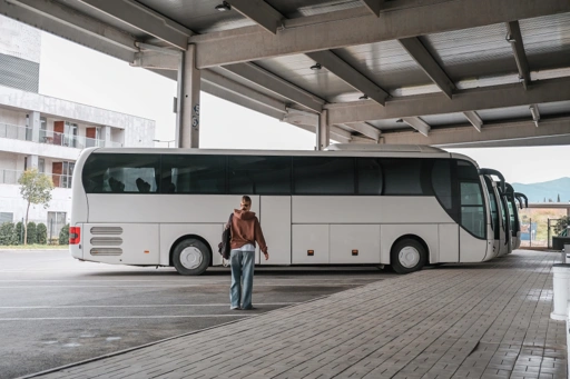 utazás busszal vagy vonattal